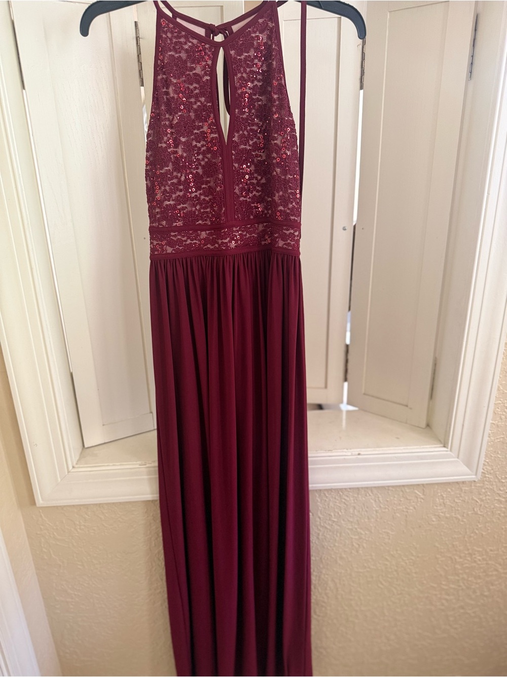 Morgan & Co. Sequined Lace Evening Dress - Burgundy
